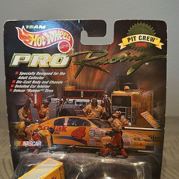 Team Hot Wheels Pro Racing Sterling Marlin #4 - Picture 4 of 4